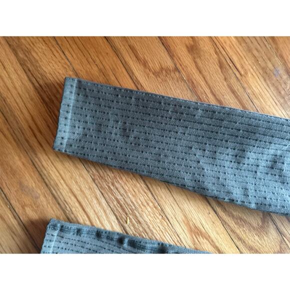 Fabletics Ribbed Seamless Ultra High-Waisted Leggings | Sculpt & Comfort - Picture 2 of 5